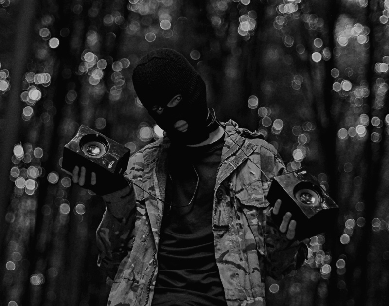 Man1k_Promo_1_web800